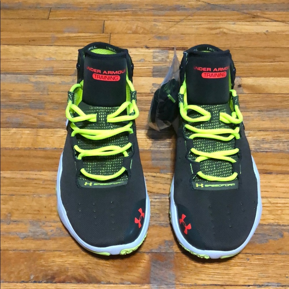 Under Armour Speedform Phenom Men’s size 9.5
